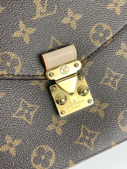 Сумка Louis Vuitton POCHETTE METIS