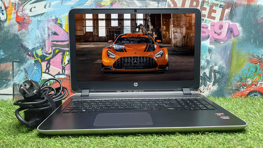 Ноутбук HP A8/6Gb/ M260 2Gb/FHD/Pavilion 15-p204ur (L1S79EA)/Windows 10