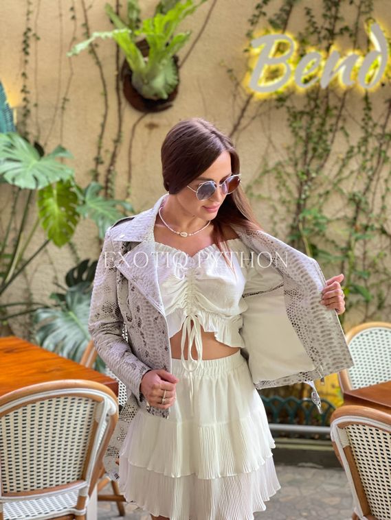 Женская куртка из питона белый мотив JT-115