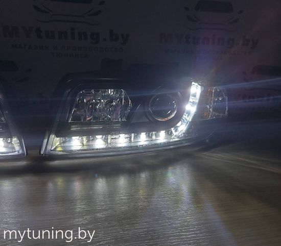 Передние фары daylight black для Audi A4 B6
