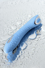 Голубой силиконовый вибратор с электростимуляцией TESLA G-POINT - 21 см. (Цвет: голубой)