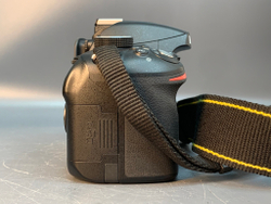 Nikon D3200 body 9423 кадров пробега