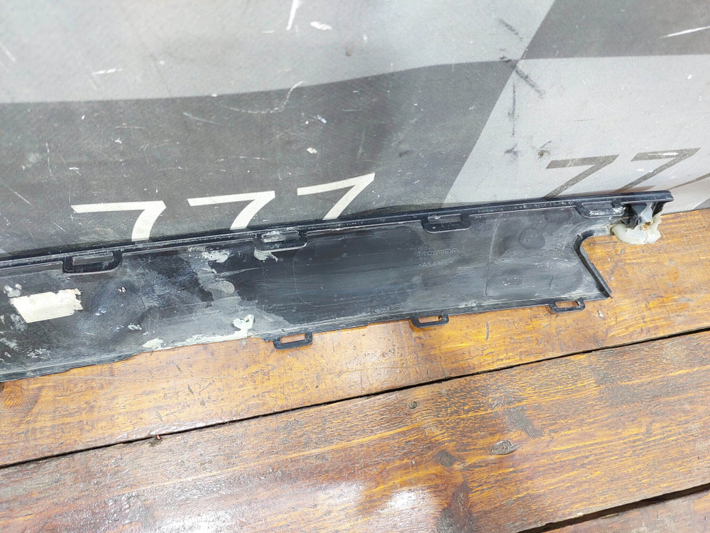 Накладка заднего бампера Honda Civic X (10) 15-21 Б/У Оригинал 71507TGGA00