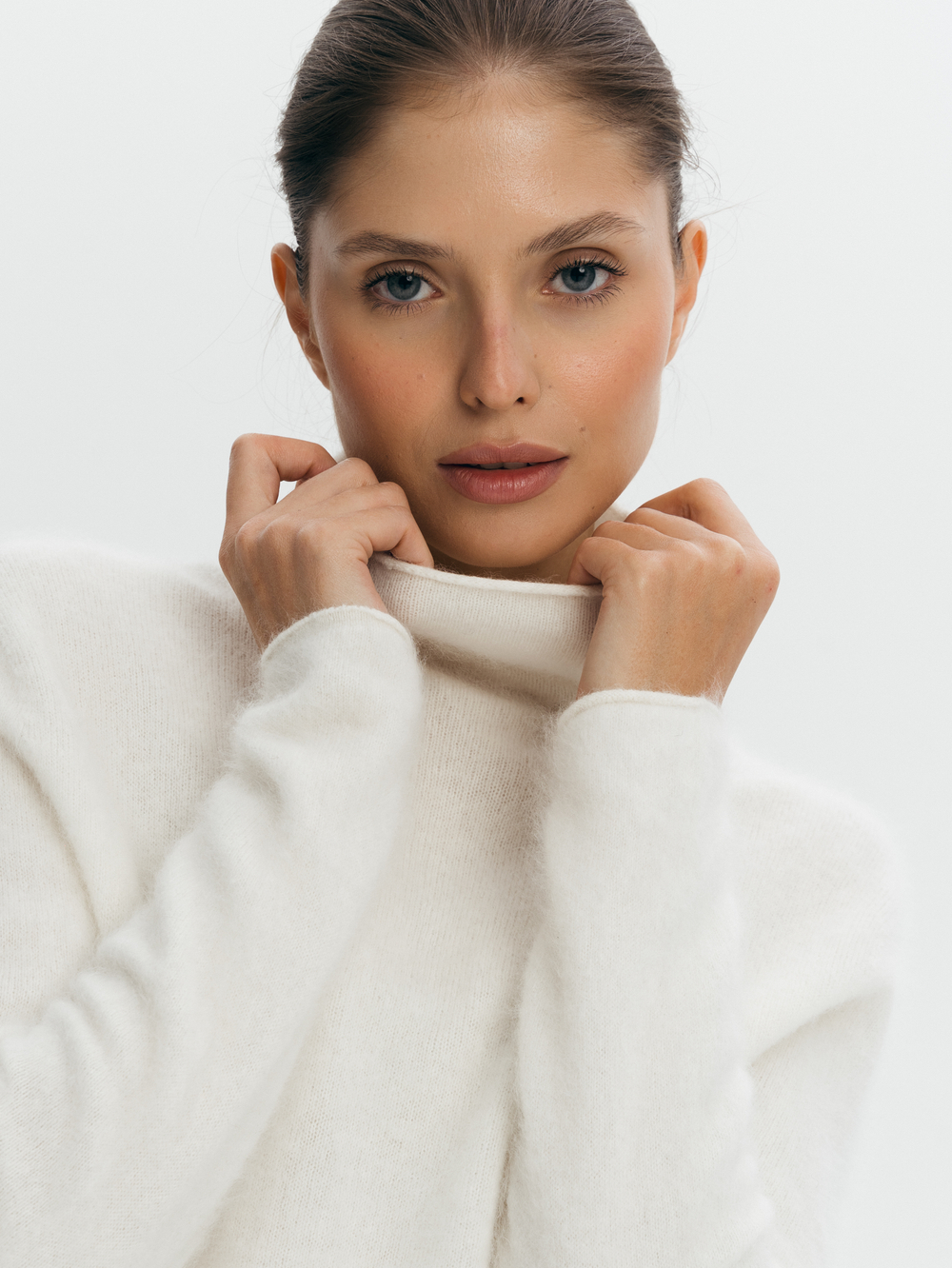 Свитер из тонкой шерсти