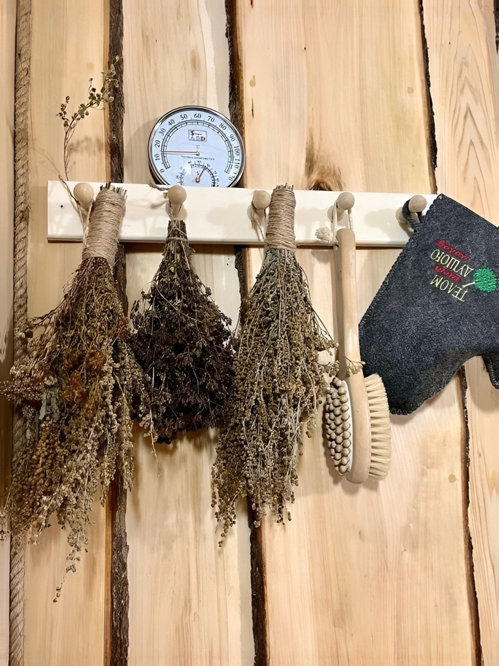 Вешалка для бани 3 крючка