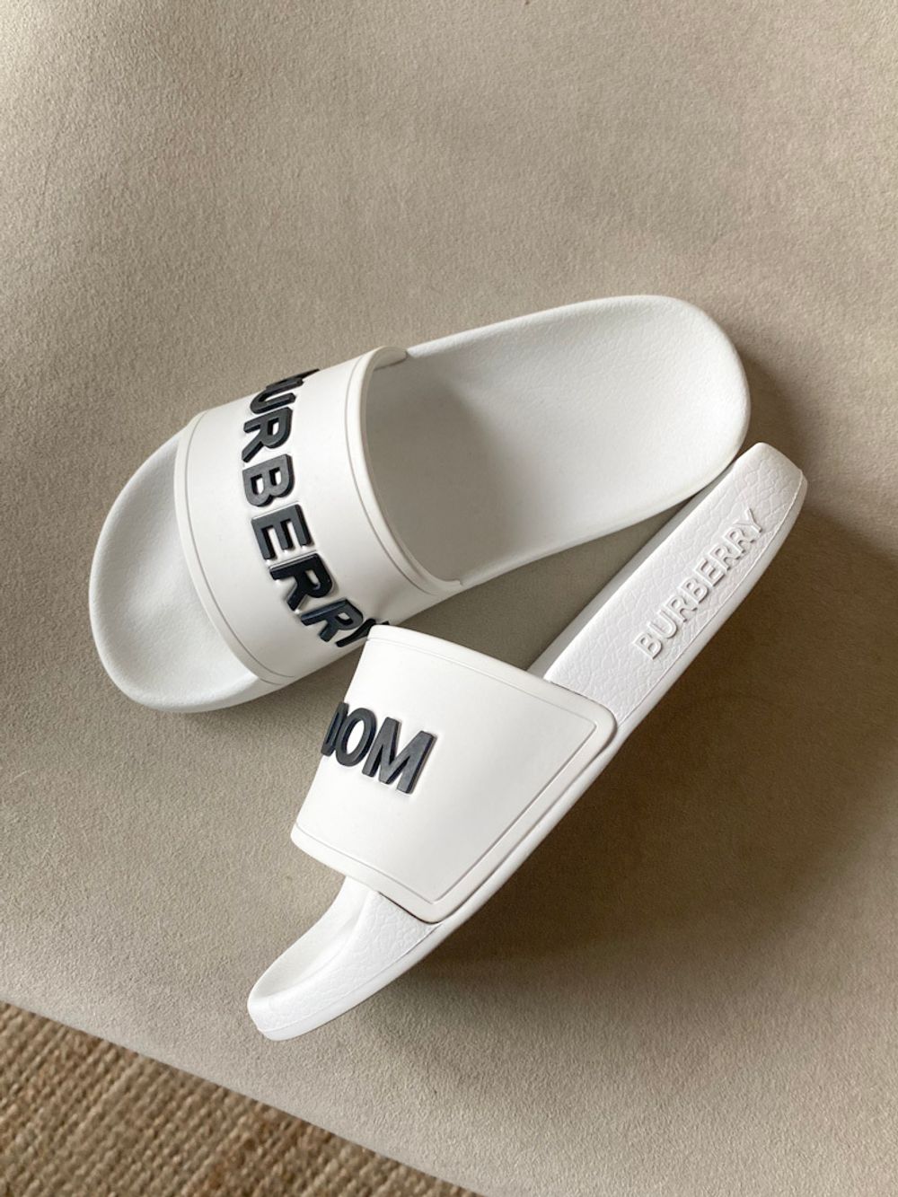 Шлепанцы Burberry