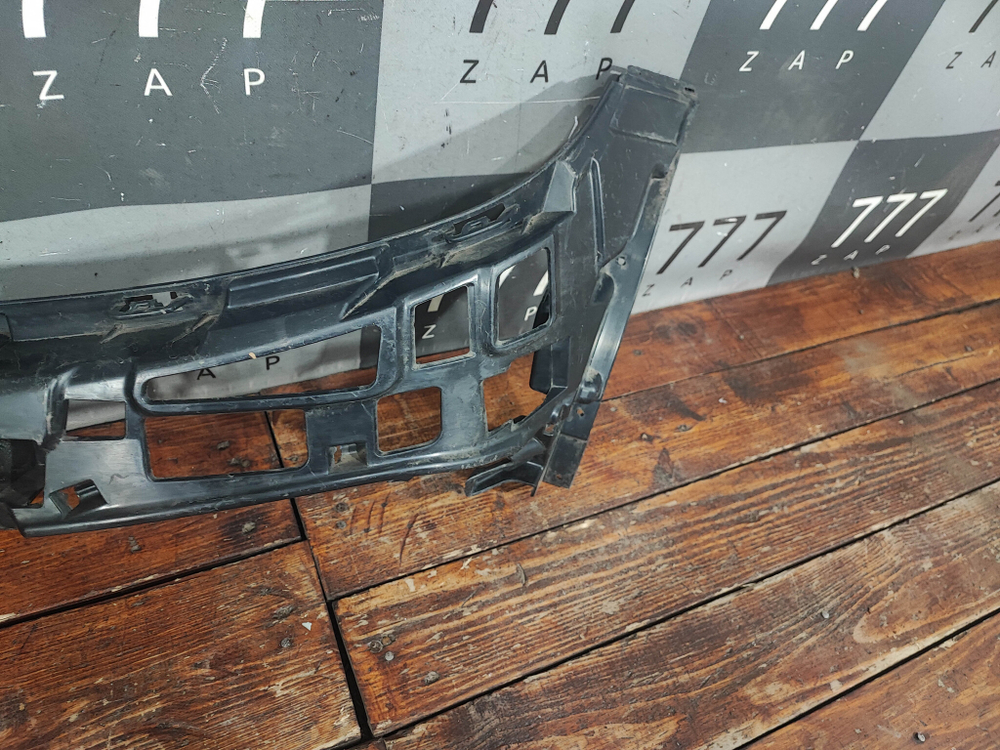 Кронштейн переднего бампера Mercedes C (W205) 14-18 Б/У Оригинал A2058853165