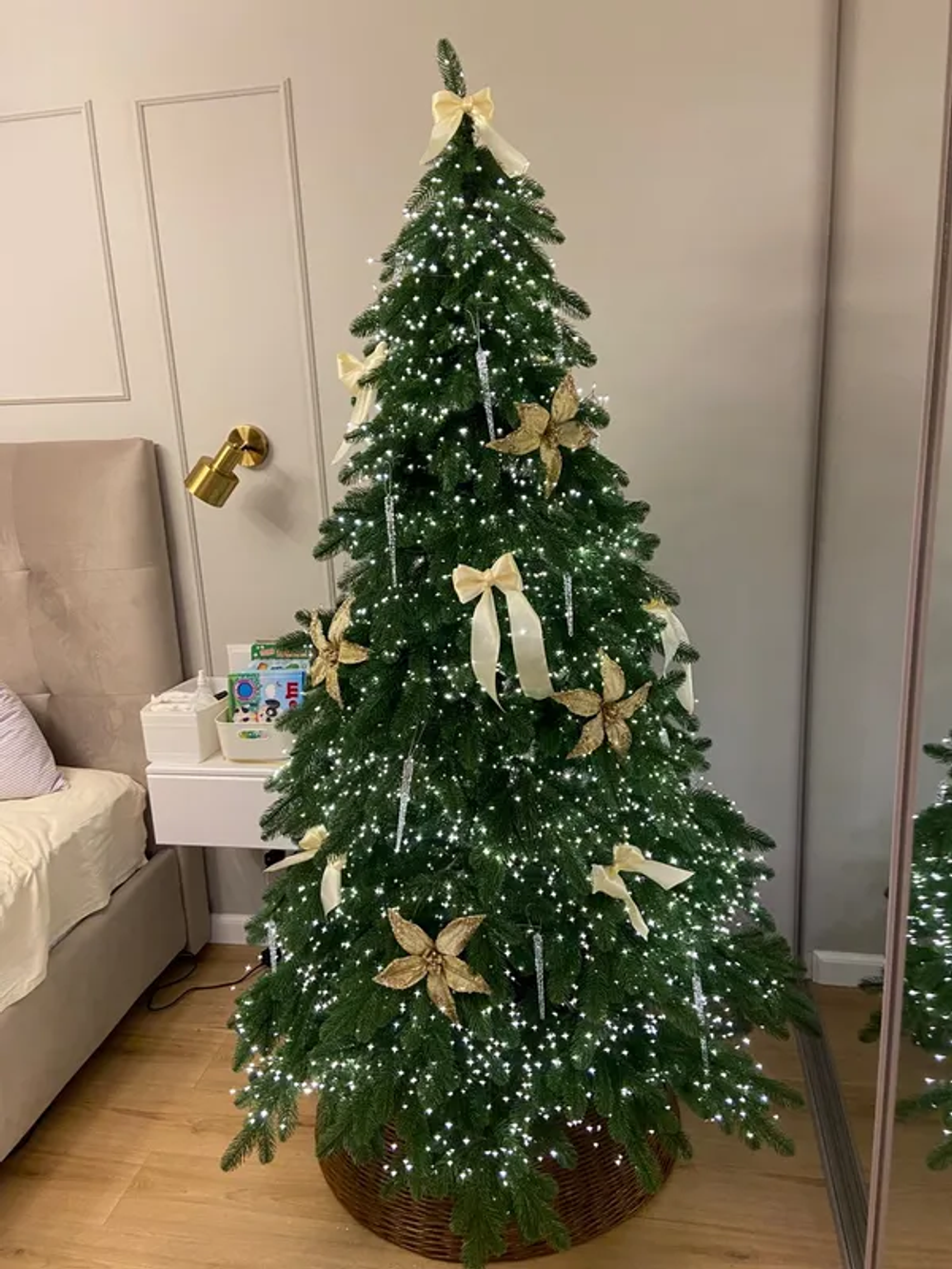 Искусственная новогодняя елка Царь Елка Афродита, литая, 210 см