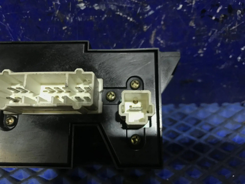 Блок управления стеклоподъемниками Honda INTEGRA 1996