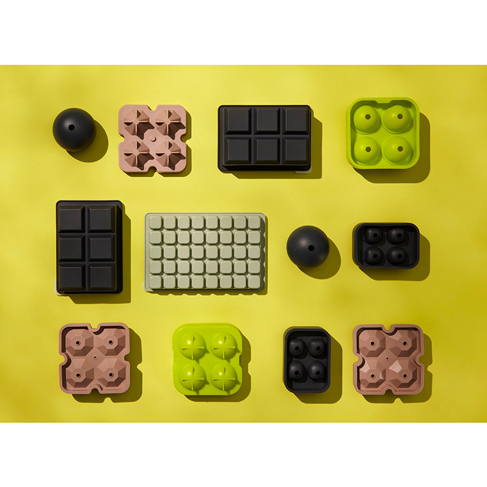 Форма для льда с крышкой ice cubes