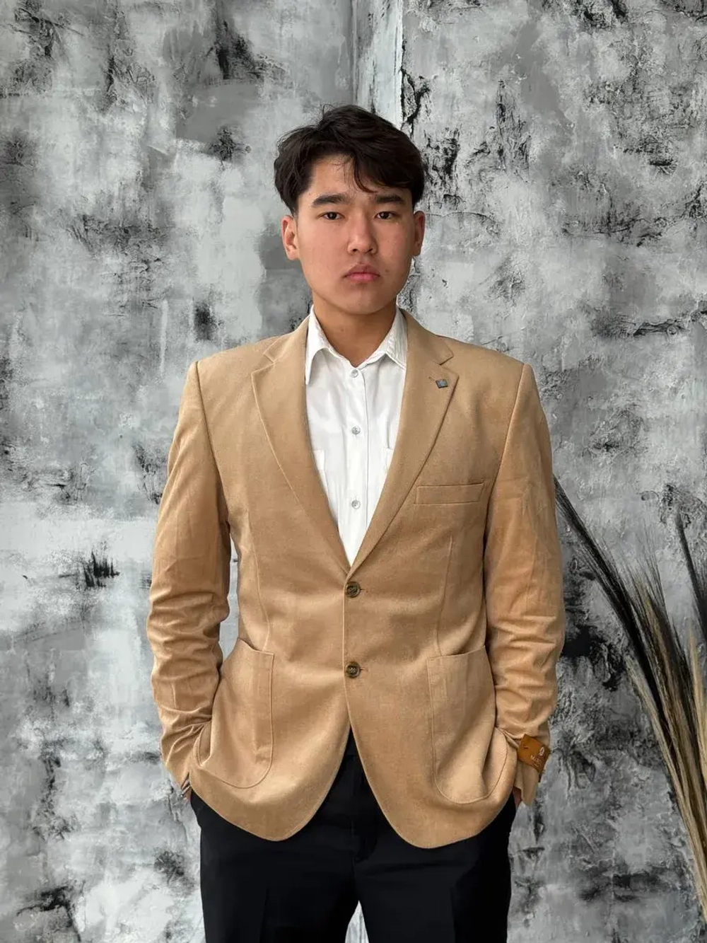 Пиджак мужской классический приталенный