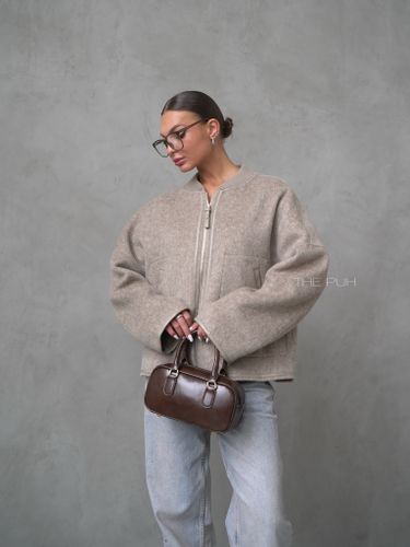 Шерстяной бомбер цвета капучино на молнии