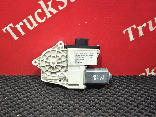 Моторчик стеклоподъемника правый