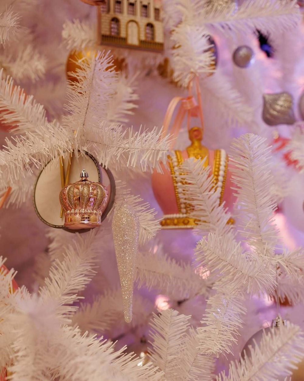 Большая белая елка «Рублевская» (белая пвх) от 3 до 8 м