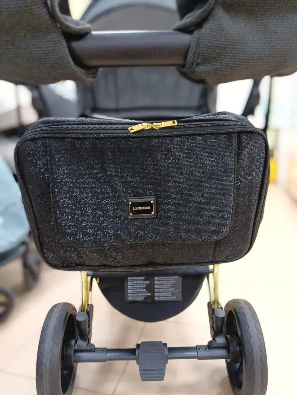 Детская коляска Luxmom F1 2в1 (черный, золотая рама)