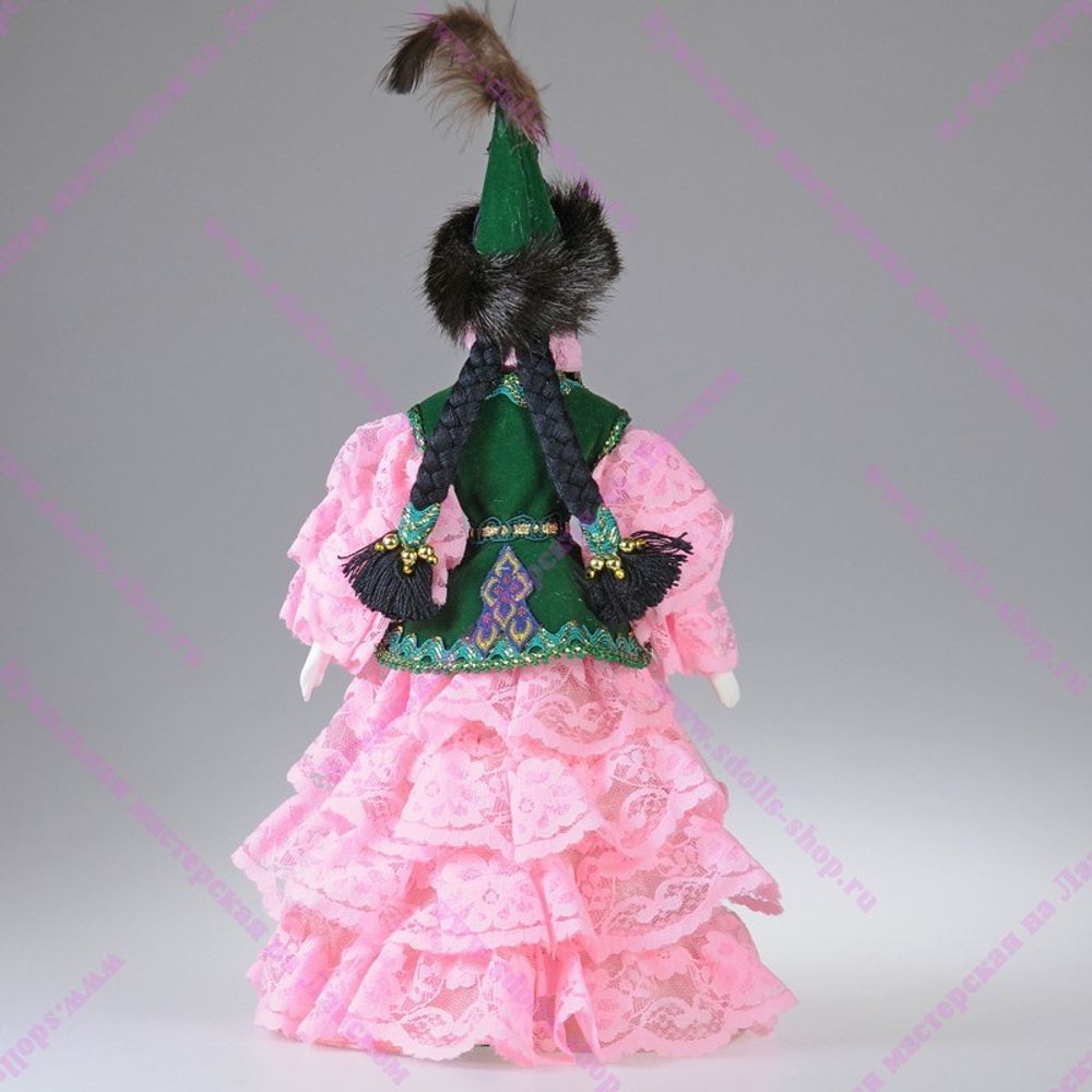 Сувенирная кукла в казахском костюме