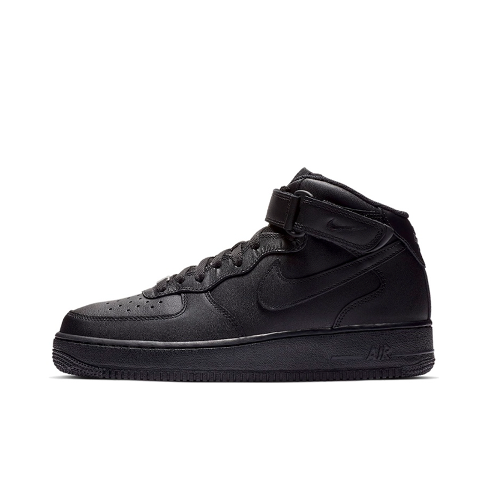 alt="Nike Air Force 1 Mid 07 Triple Black 315123-001 мужские кроссовки полностью черного цвета вид сбоку на белом фоне"