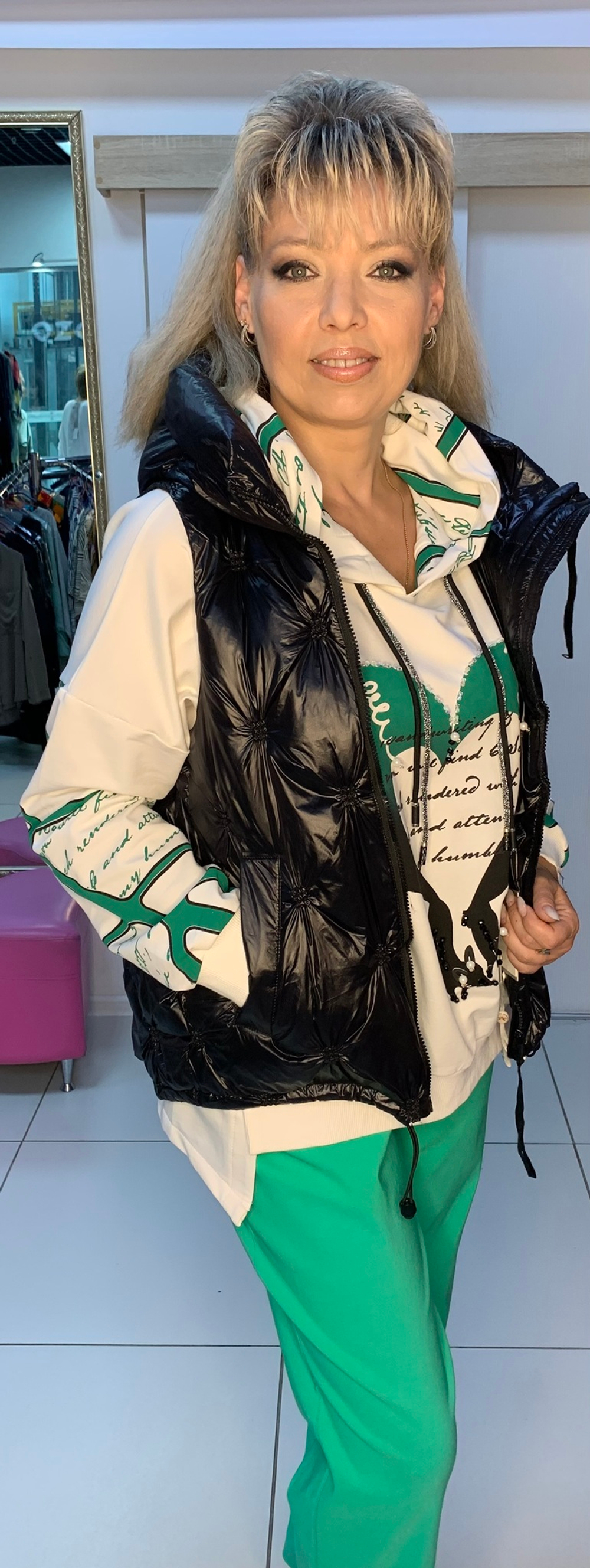 Черный стеганный жилет