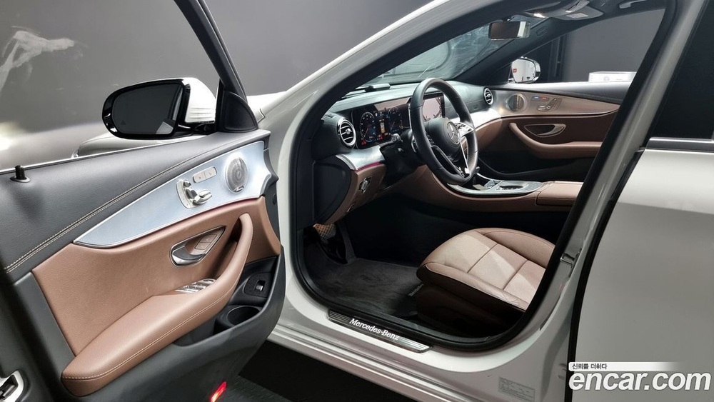 Mercedes-Benz E-Class W213 E350 4MATIC Avangarde (03.2021)