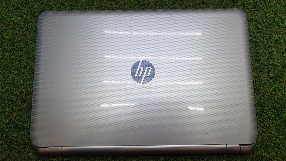 Ноутбук HP i3/4Gb