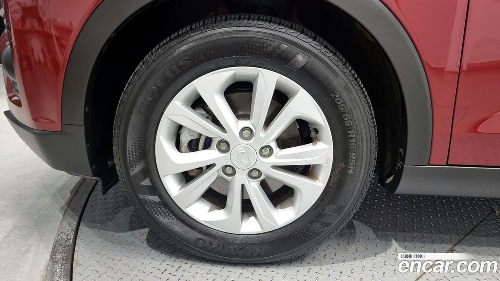 KG Mobility (Ssangyong) Very New Tivoli Бензин 1.5 2WD (06.2020)