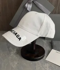 Бейсболка Balencaga, белый