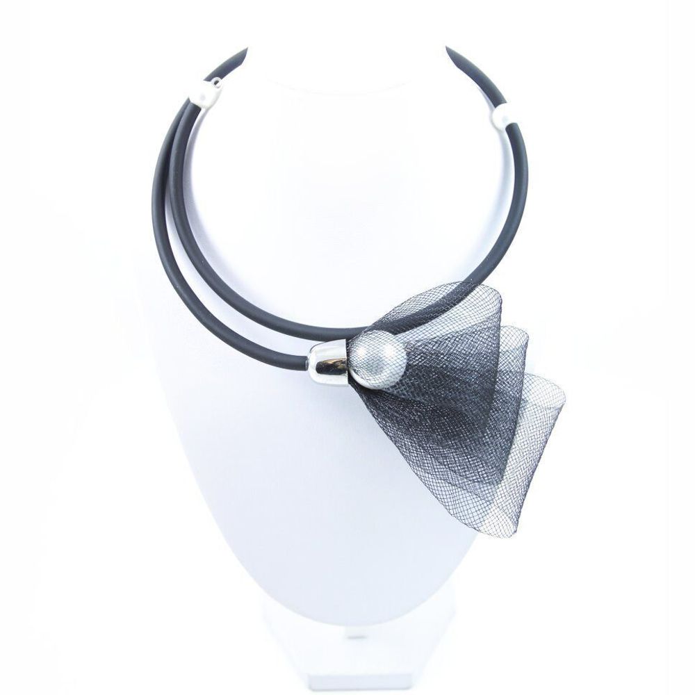 Колье-сетка бант жемчуг Колье-сетка бант жемчуг