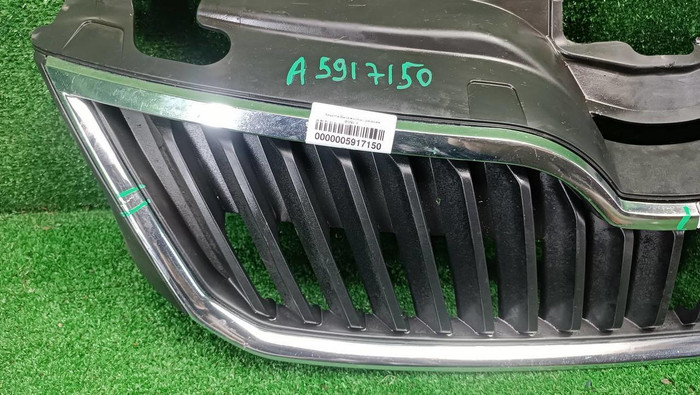 Решетка радиатора Skoda Rapid 1 (2012-2020)