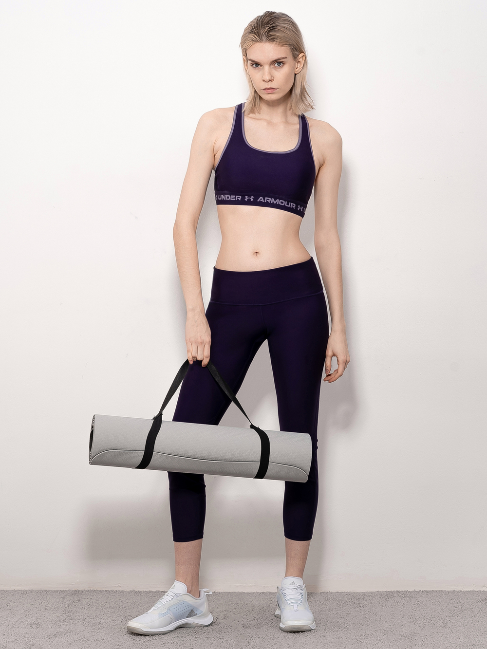 Топ Under Armour Crossback Mid Bra 1361034-570