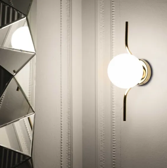 Настенный светильник Le Vita золотой