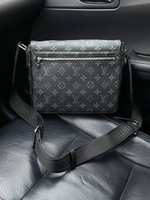 Клатч Louis Vuitton