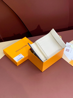 Louis Vuitton Metis Compact Wallet