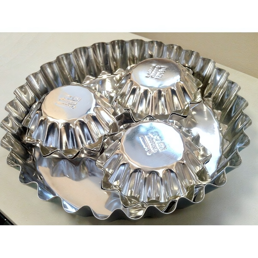 Набор форм эконом №7 (1 для пирога, 6 для тарталеток, 6 для печенья) Белая жесть 0,25 мм в пленке КНФ7э