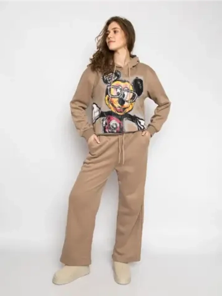 Спортивный костюм утепленный с капюшоном