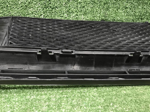 Решетка переднего бампера Mercedes C w205 (18-23)