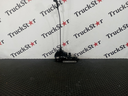 Замок двери правой 2020г