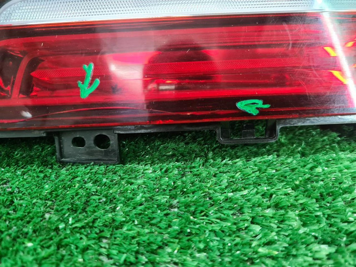 Фонарь правый внутренний Genesis GV80 (2020-2023)