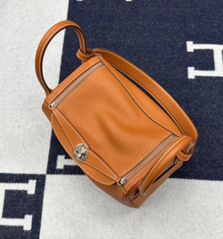 Сумка Hermes Lindy Gold Palladium Hardware