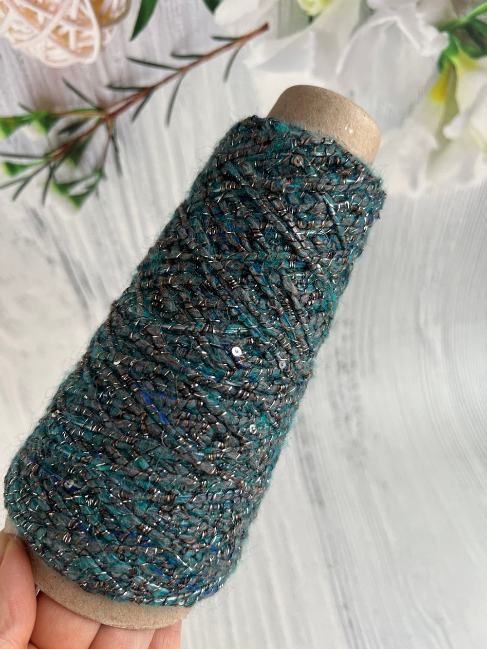 Пряжа с пайетками и люрексом для вязания