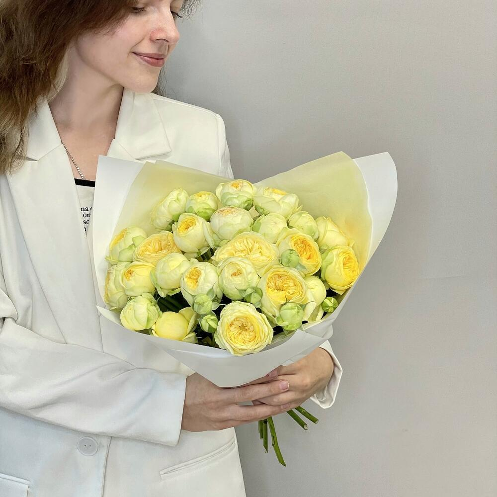 «Ванильный десерт» букет из кустовых пионовидных роз пиони баблз