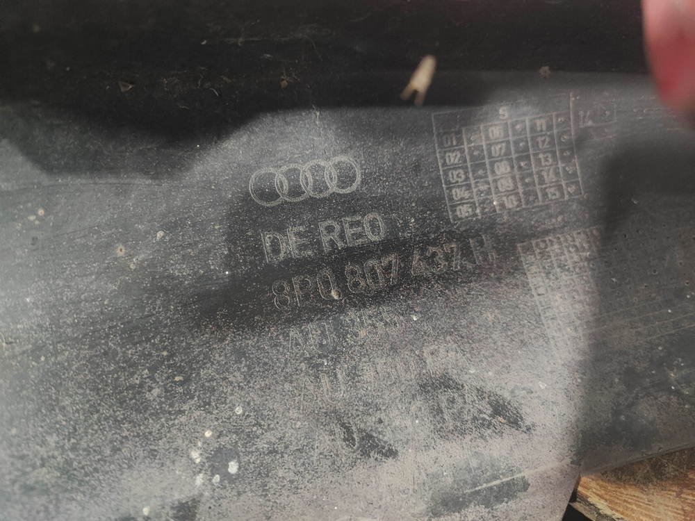 Бампер передний Audi A3 (8P) 08-13 Б/У Оригинал 8P0807437H