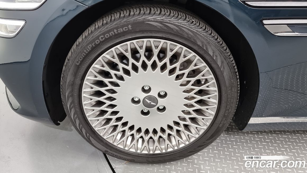 Genesis G80 (RG3) Бензин 2.5 Turbo AWD (11.2023)