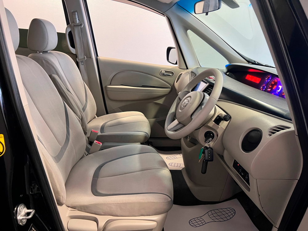 Mazda Biante, 2010 год