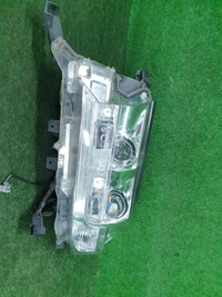 Фара левая Toyota Land Cruiser 200 (2015-2021) LED