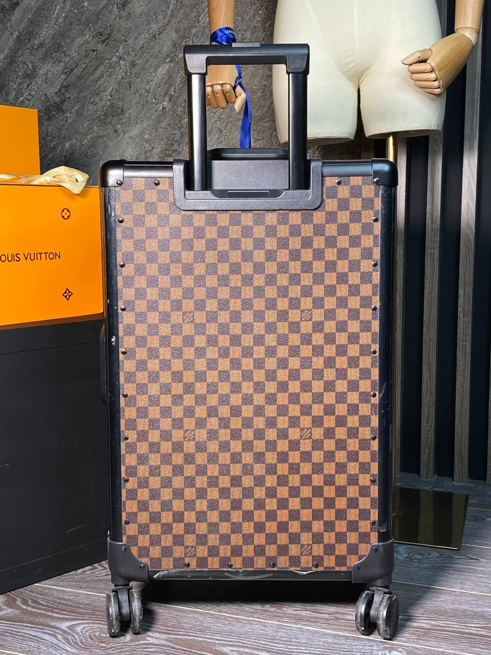 Чемодан Louis Vuitton