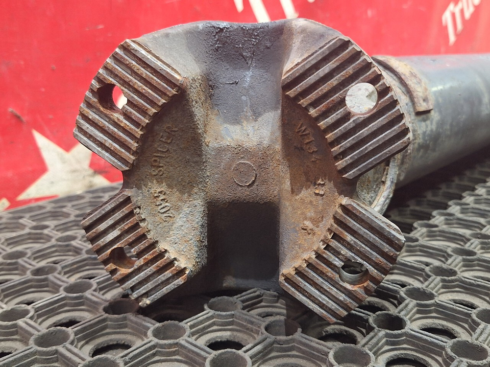 Вал карданный 1850 мм