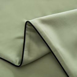 Комплект постельного белья на резинке Однотонный Сатин Элитный «Светлая зелень»