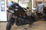 Road Glide Special 114  Harley-Davidson Vivid Black