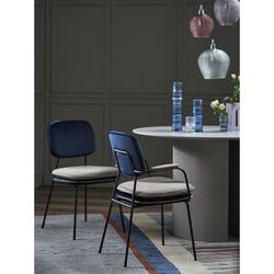 Стул с подлокотниками и контрастным кантом Pea, велюр, темно-синий/бежевый