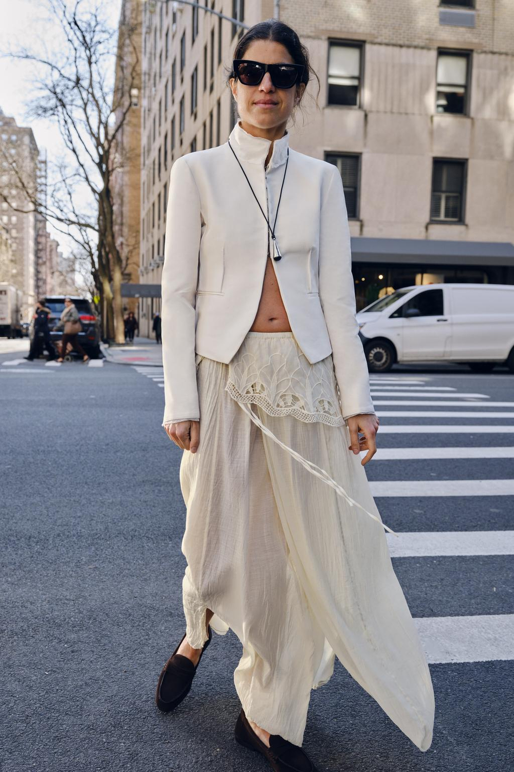 ZARA НАБОР ИЗ 2 КОЛЬЕ С БУСИНАМИ И МЕТАЛЛИЧЕСКОЙ ДЕТАЛЬЮ, КОРИЧНЕВЫЙ